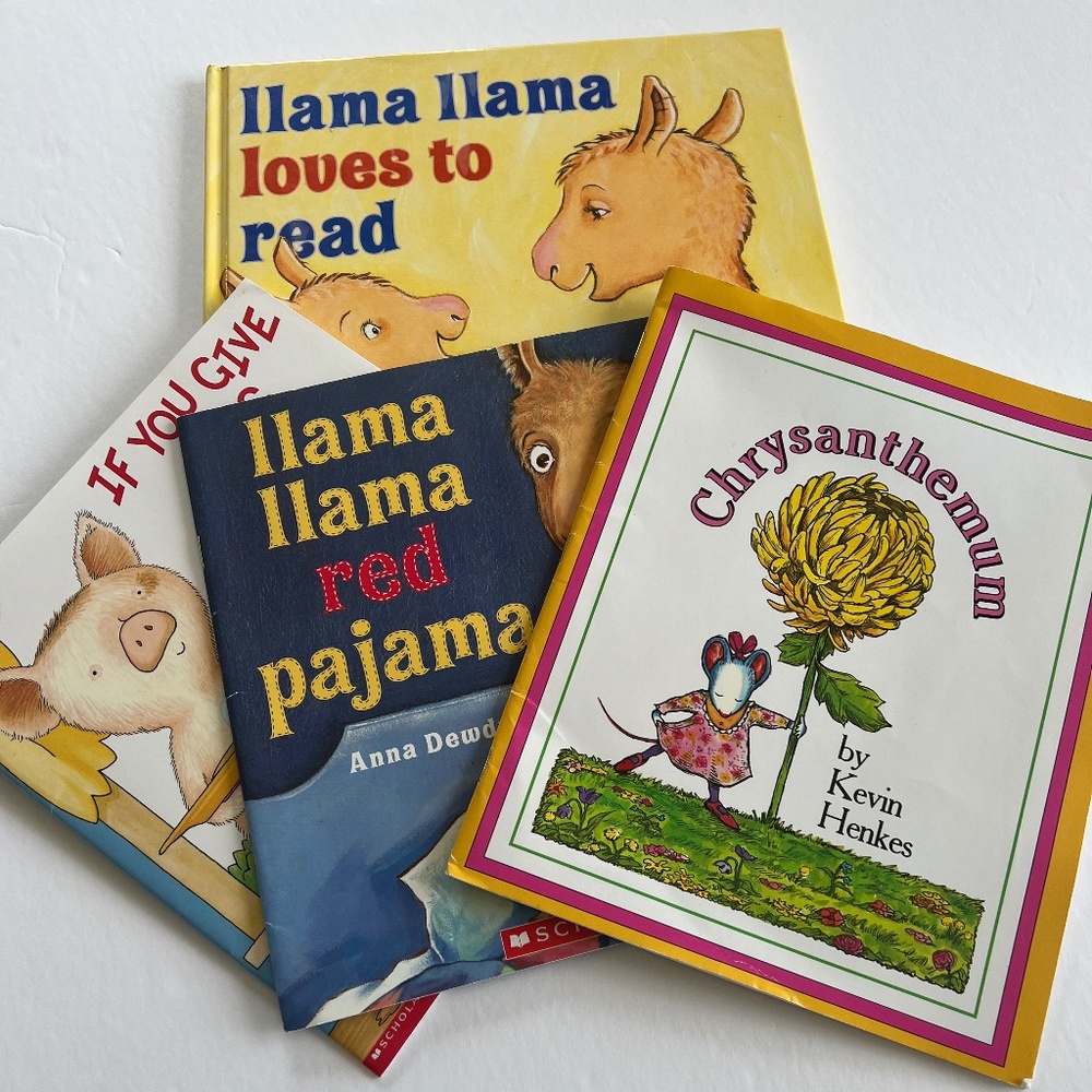 Set of 4 preschool books Llama, Llama loves to read and more